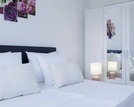 King And Queen 2 Apartman Povile