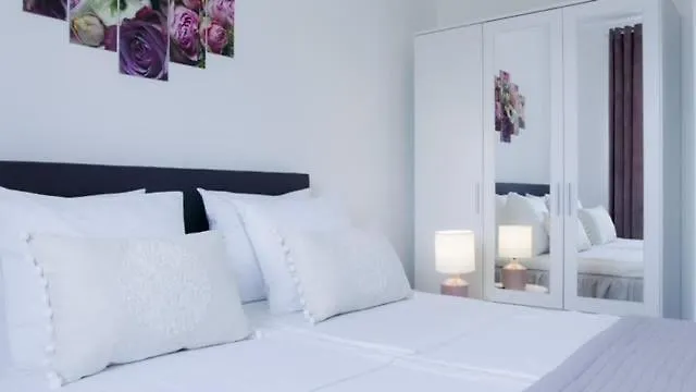 King And Queen 2 Lejlighed Povile